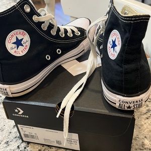 Converse black/white high top size 6
